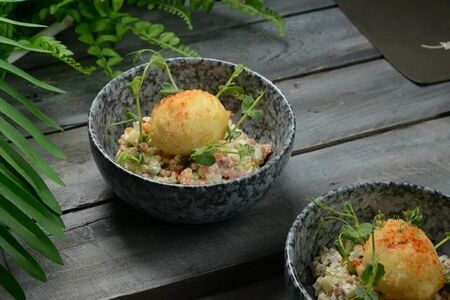 Оливье с лососем