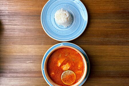 Том ям с лососем