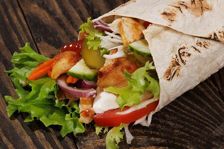 Шаурма с телятиной в лаваше