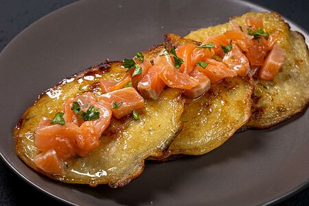 Драники с красной рыбкой