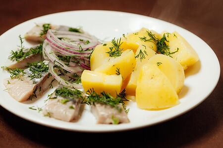 Селедка под водочку