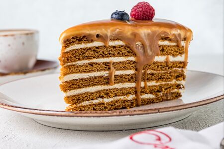 Торт Медовик