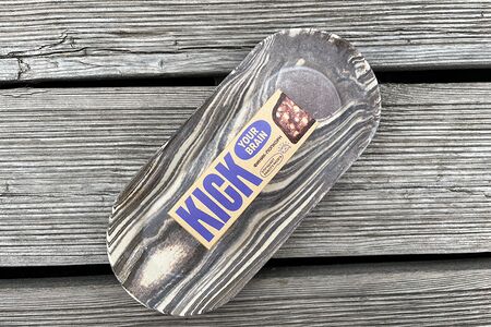 Шоколадный батончик Kick Финик-попкорн