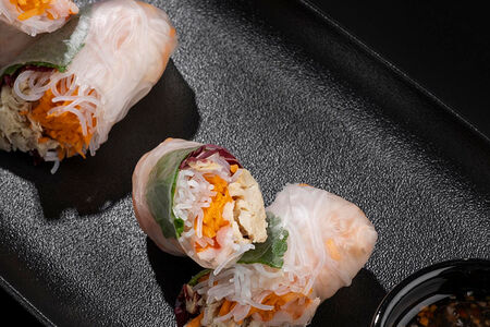 Фреш-ролл с овощами, цыпленком и креветками