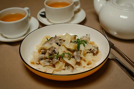 Тальятелле с курицей и грибами