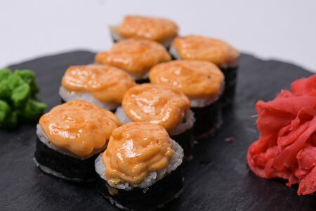 Запеченный с мидиями острый