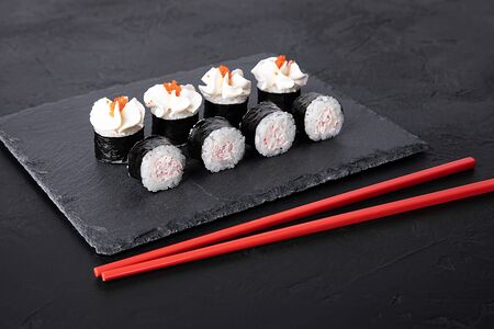 Ролл с сурими