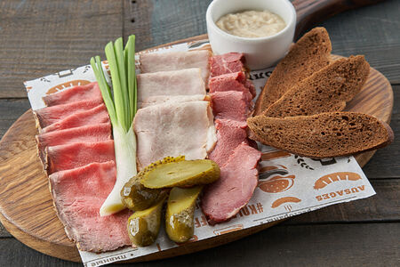 Мясное ассорти