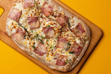 Римская пицца Чиз Карбонара средняя