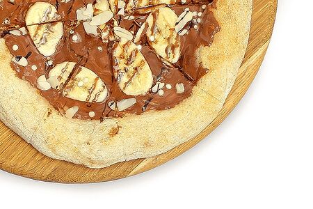 Пицца с нутеллой и бананом