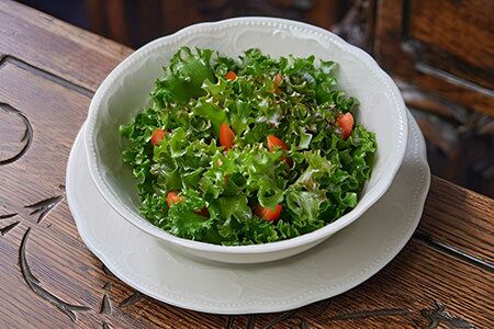 Зеленый салат на гарнир