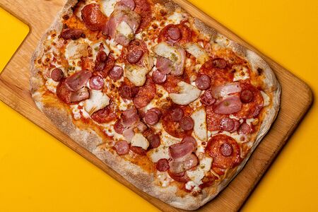 Римская пицца Супермясная маленькая