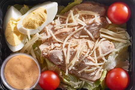 Салат Цезарь с курицей
