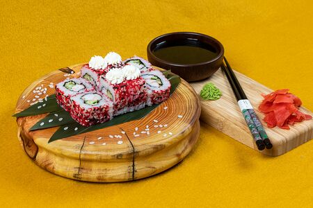 Ролл Лава с креветкой