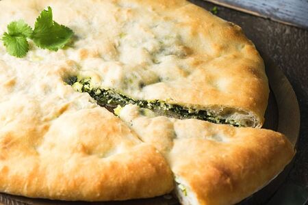 Пирог с сыром и зеленью