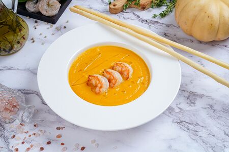 Тыквенный суп с креветками