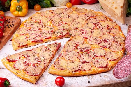 Пицца Салями