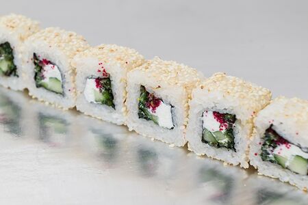 Классический ролл Чука нат 8 шт