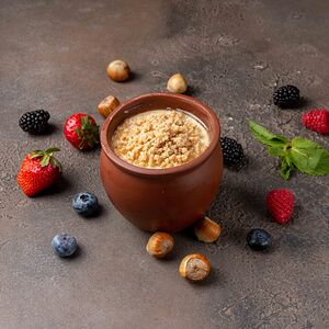 Мацони с медом и орехами