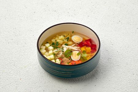 Консоме из курицы с фермерскими овощами