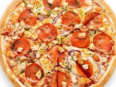 Острая пицца с халапеньо 