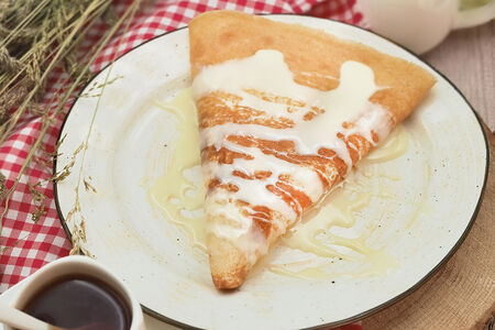 Блин с классической сгущёнкой