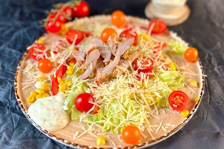 Салат с курицей и сыром