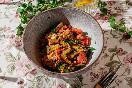 Фирменный салат Cafe People