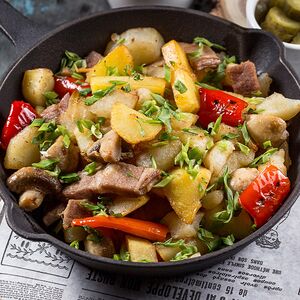 Жареха со свининой