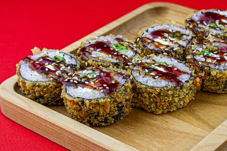 Ролл в темпуре с креветкой