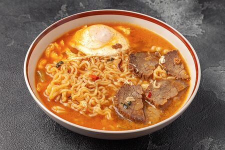 Шин Рамен со свининой и кимчи