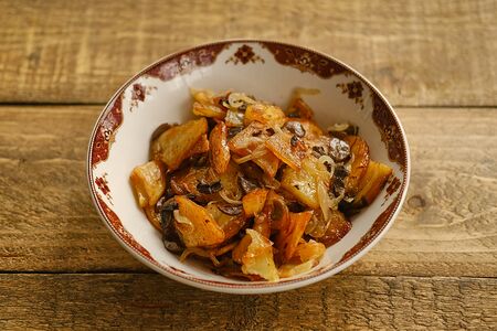 Картофель жареный с грибами