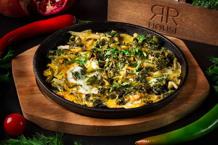 Яичница с шушаном (Репный кервель)