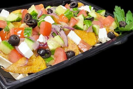 Салат с сыром фета и картошкой