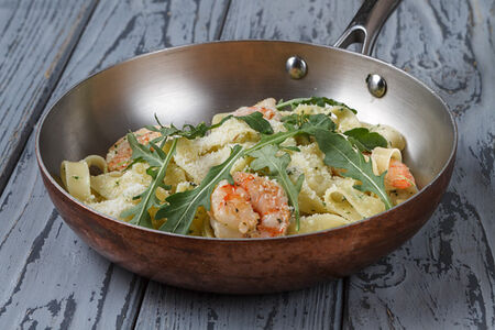 Тальятелле со сливочным песто и креветками