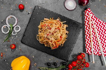 Вок с Лососем