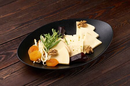 Тарелка фермерских сыров