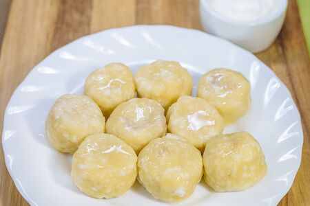 Ленивые вареники с вишней