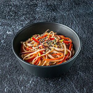 Удон лапша с овощами