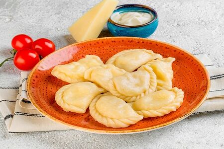 Вареники с сыром сулугуни