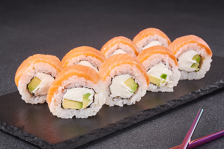 Ролл Филадельфия с авокадо