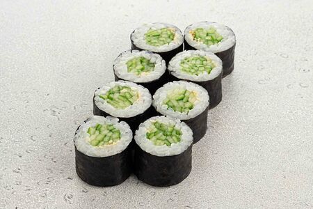 Миниролл с огурцом (8 шт)