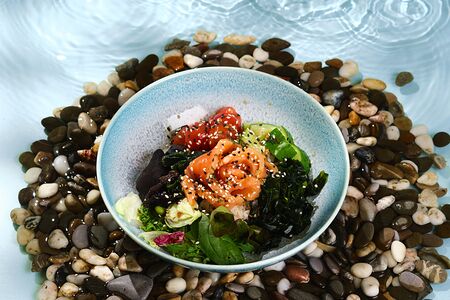 Поке с филе лосося