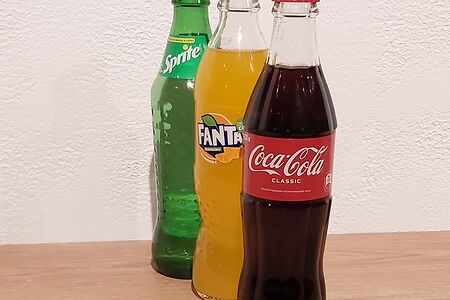 Лимонад в стеклянной бутылке