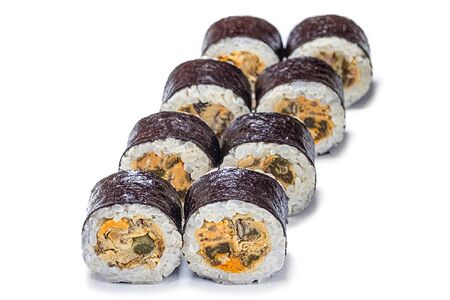 Ролл с мидиями