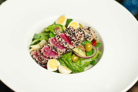 Салат с атлантическим тунцом