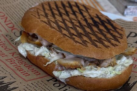 Гиро с курицей и халапеньо