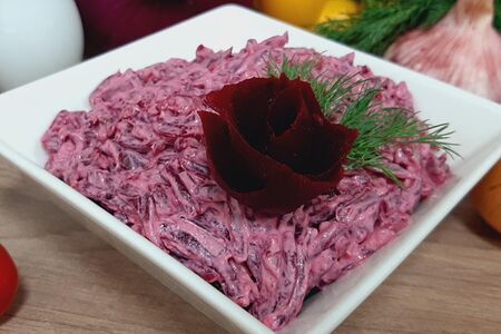 Свекла с чесноком