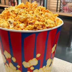 Попкорн сырный большой