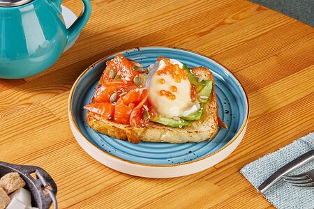 Тост с форелью